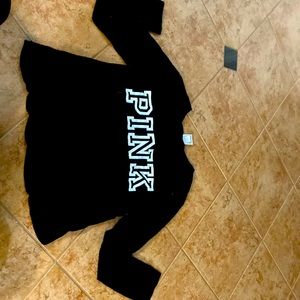 🖤PINK VICTORIAS SECRET BLACK AND WHITE LONGSLEEVE🖤